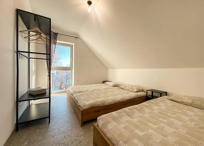 Koca Odmev Obolno Holiday home Ivancna Gorica